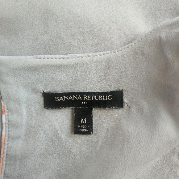 Banana Republic V-neck Flower Top - Picture 5 of 6